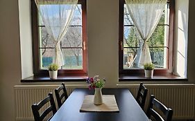 Apartmanove Ubytovani V Koutech